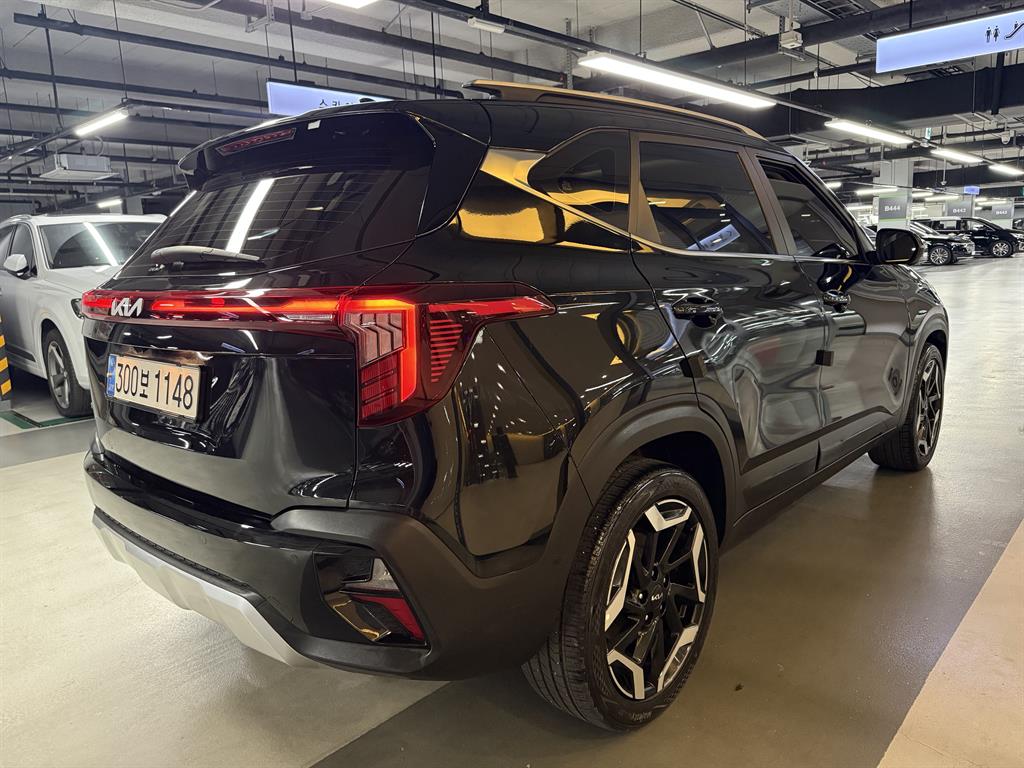 KIA Seltos - Vista 4