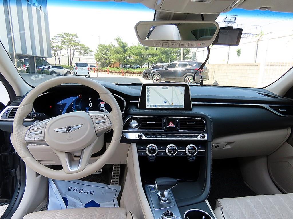 Genesis G70 - Vista 7