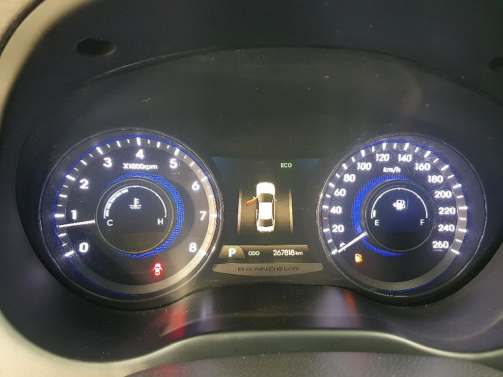 HYUNDAI Grandeur - Vista 7