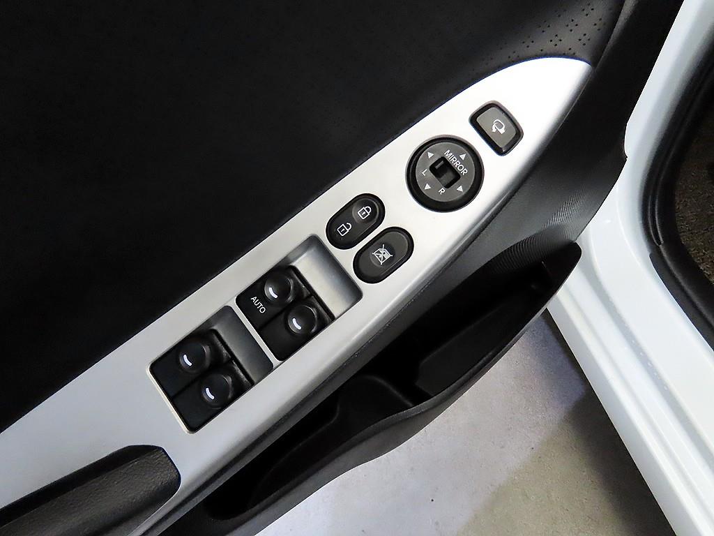 HYUNDAI Accent 2015 Blanco - Importación desde Corea - HF Imports Iquique - Foto 13