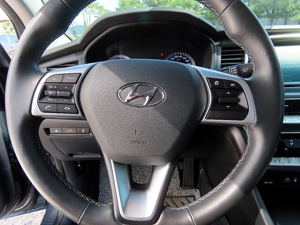 HYUNDAI Sonata - Vista 8