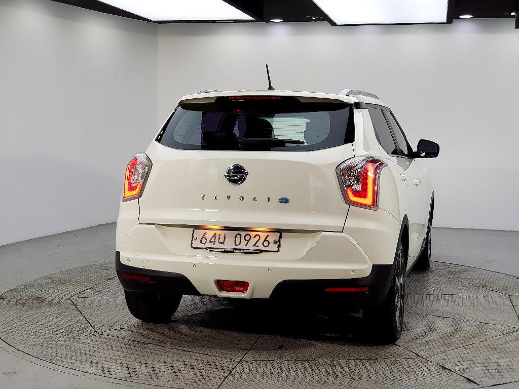 Ssangyong Tivoli - Vista 3