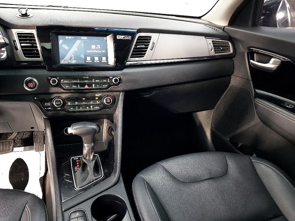 KIA Niro - Vista 10