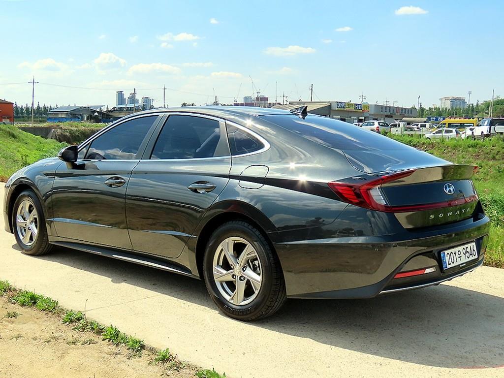 HYUNDAI Sonata - Vista 3