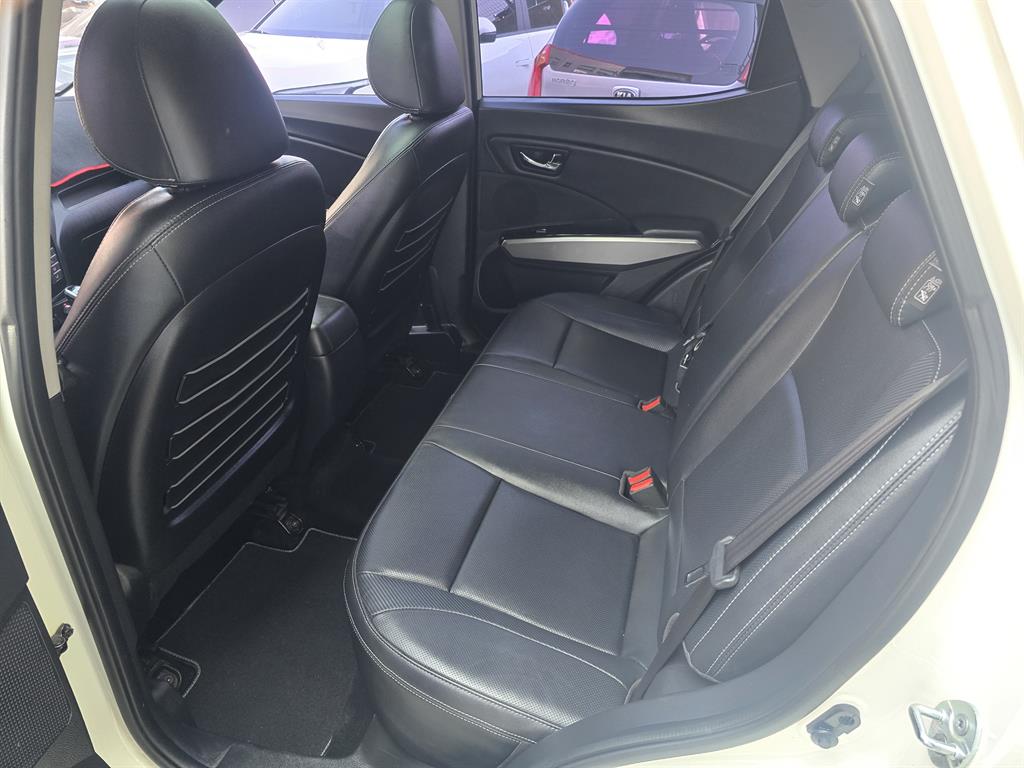 Ssangyong Tivoli - Vista 6