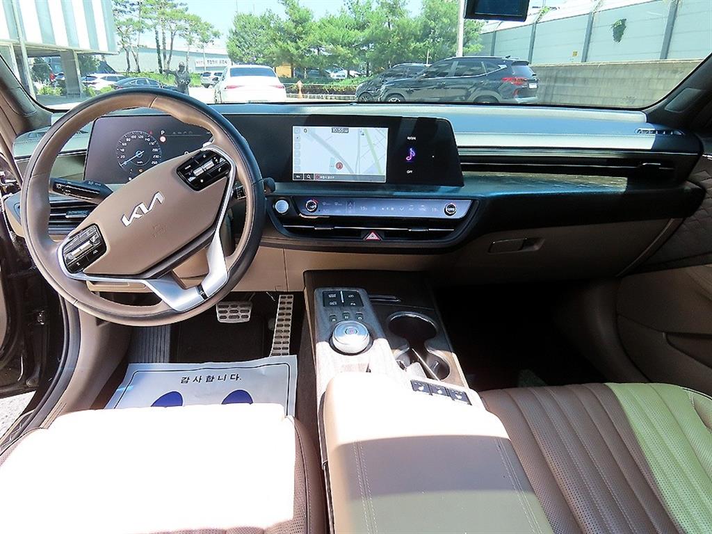 KIA K8 - Vista 7