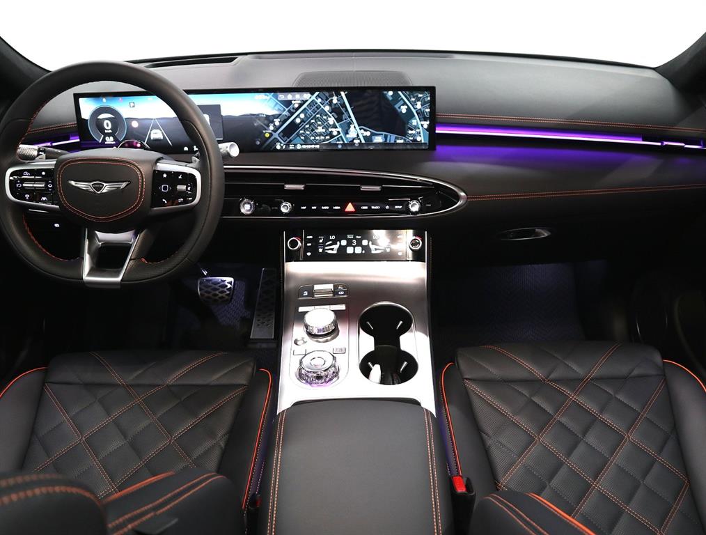 Genesis GV70 - Vista 5
