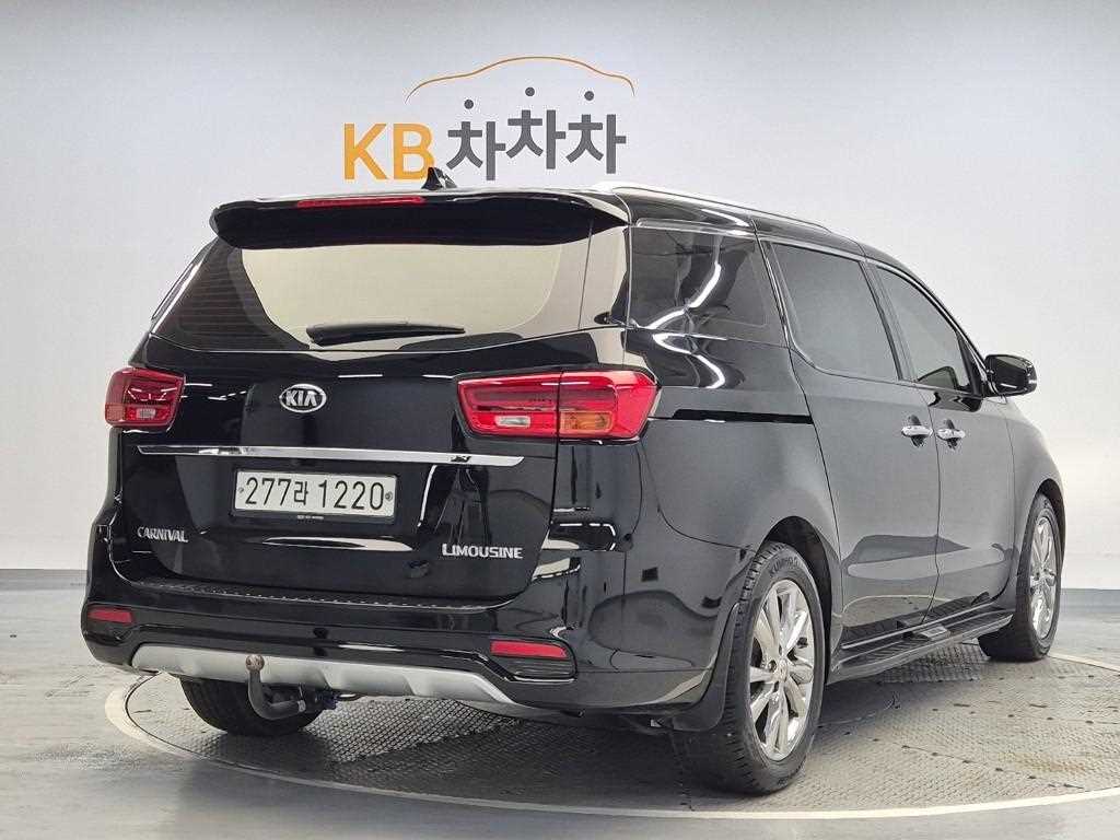 KIA Carnival - Vista 3
