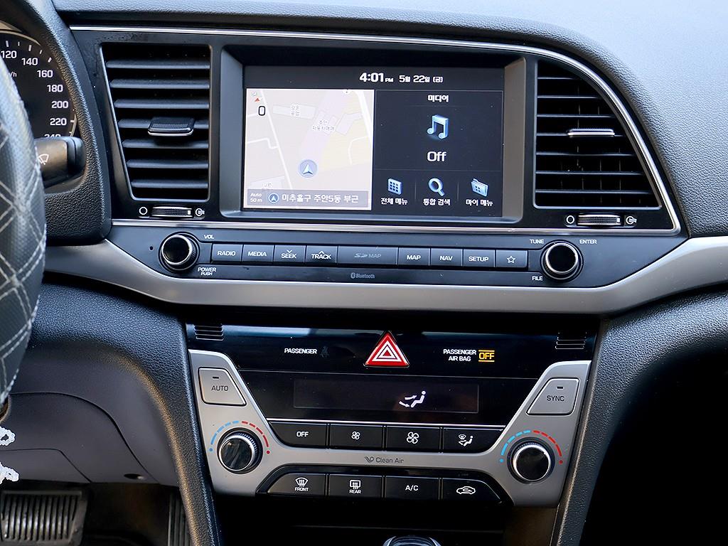 HYUNDAI Avante 2018 Gris - Importación desde Corea - HF Imports Iquique - Foto 9