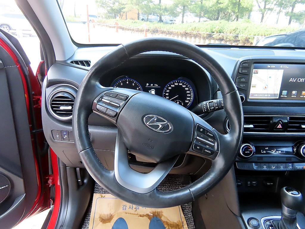 HYUNDAI Kona - Vista 8