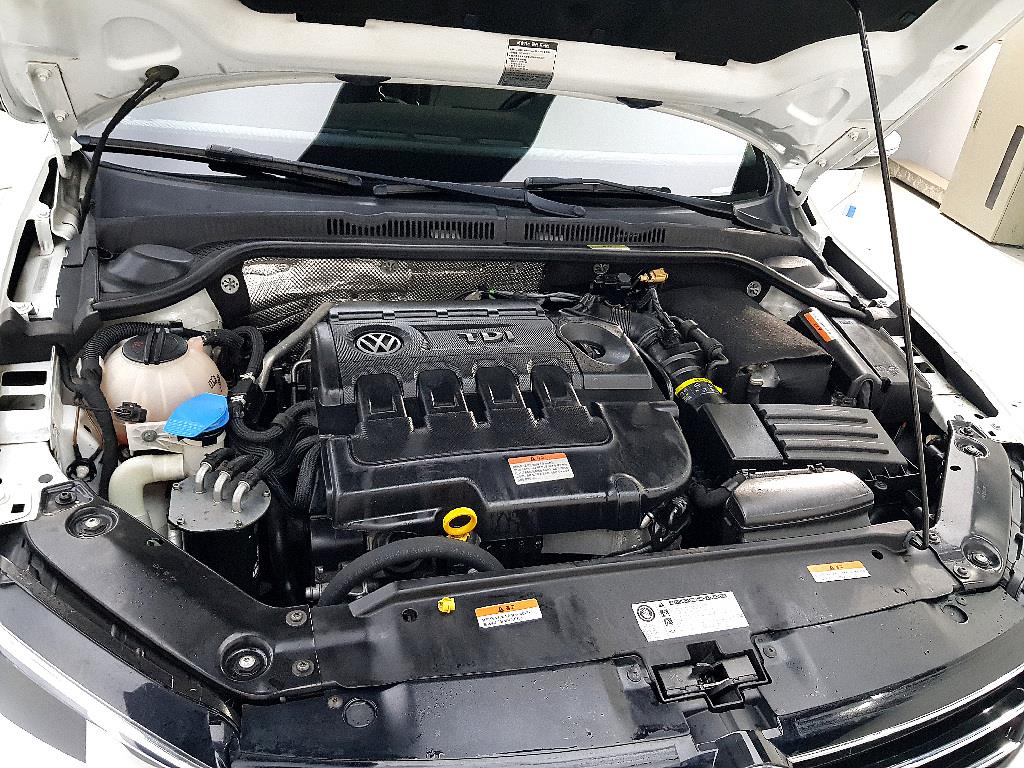 Volkswagen Jetta - Vista 6