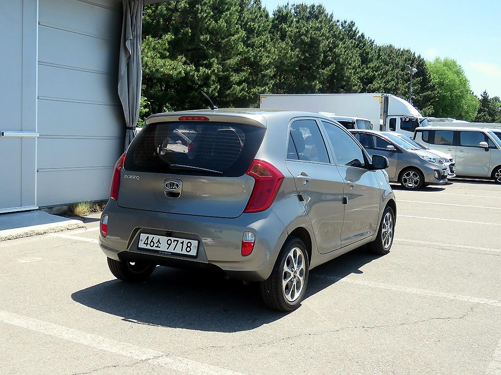 KIA Morning - Vista 4
