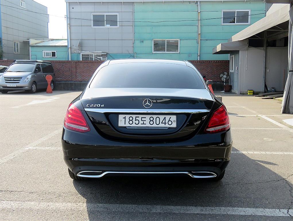 Mercedes Benz C Class - Vista 3