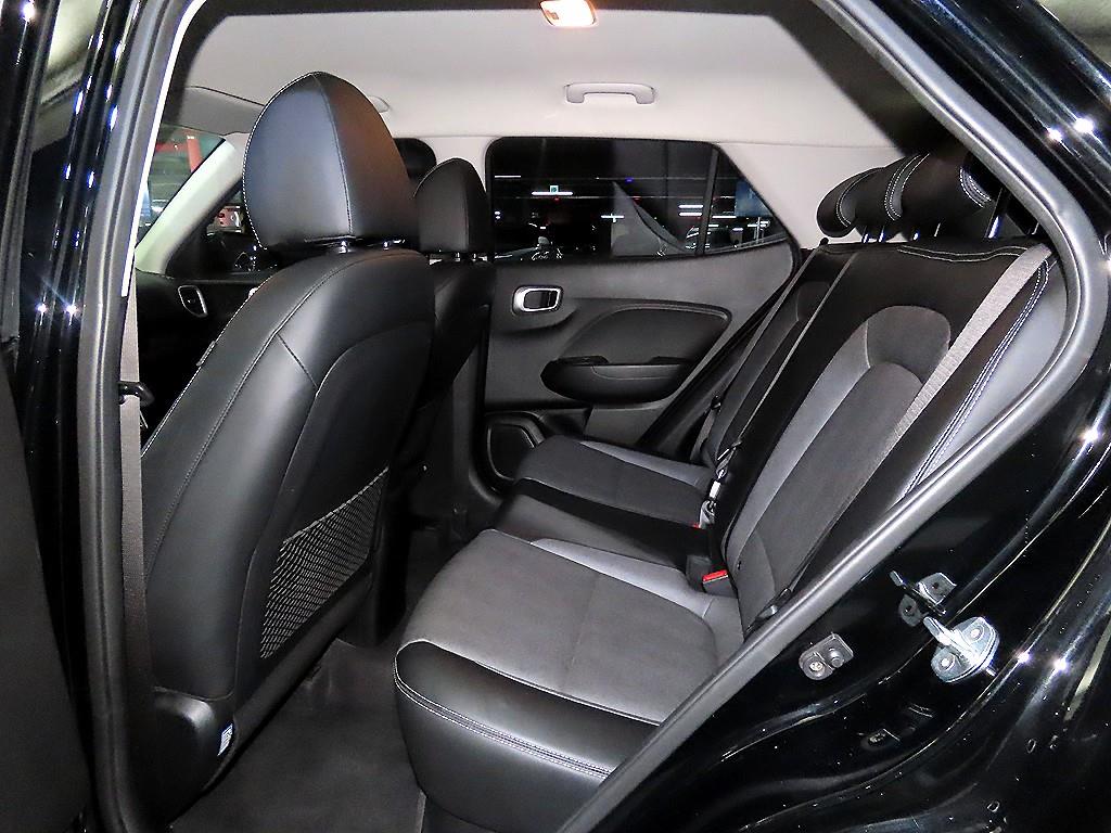 HYUNDAI Venue - Vista 7