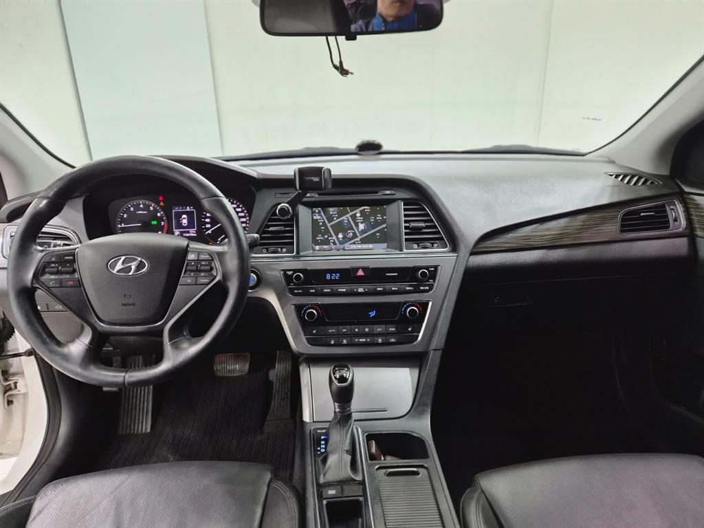 HYUNDAI Sonata - Vista 8
