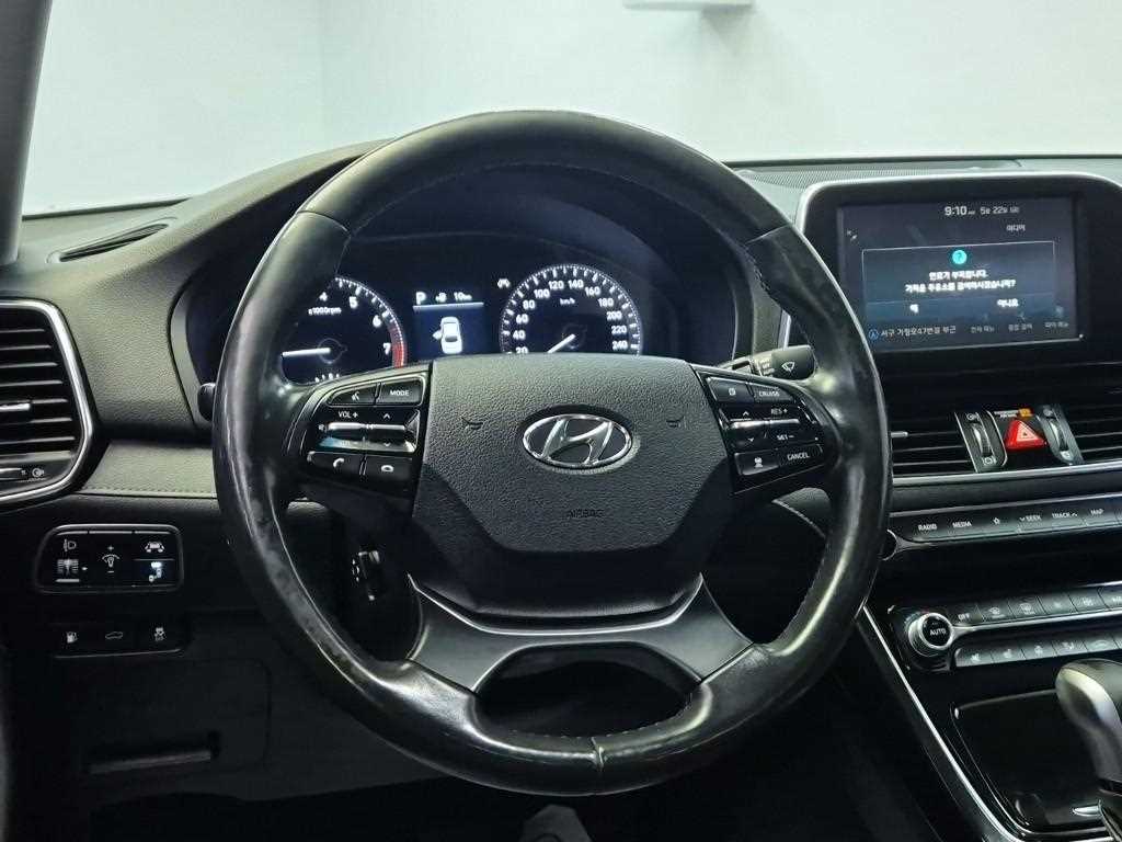 HYUNDAI Grandeur - Vista 9