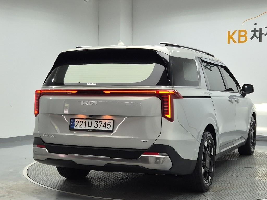 KIA Carnival - Vista 4
