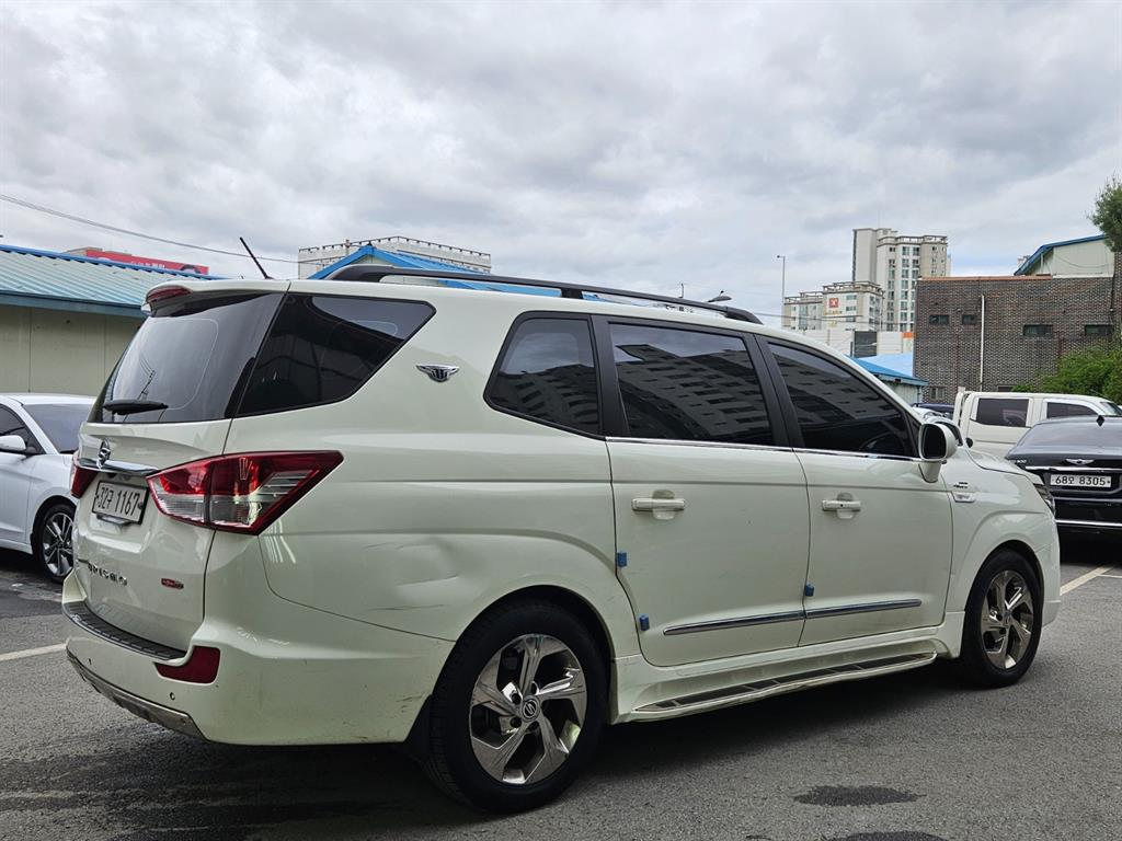 Ssangyong Korando - Vista 4