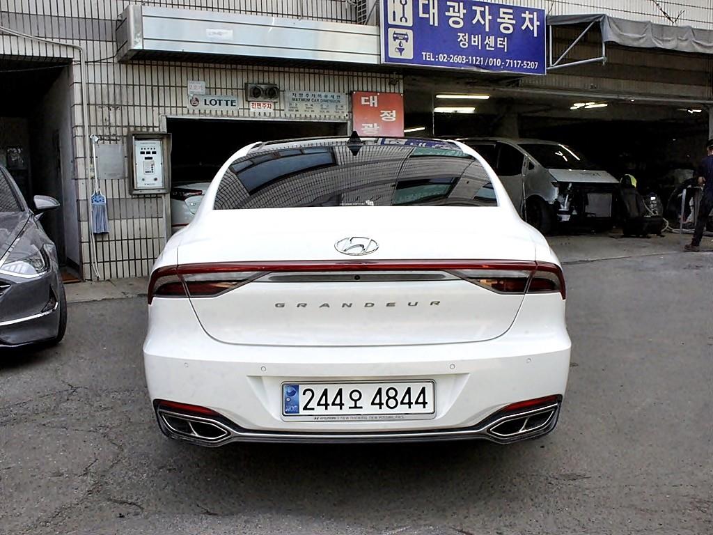 HYUNDAI Grandeur - Vista 5