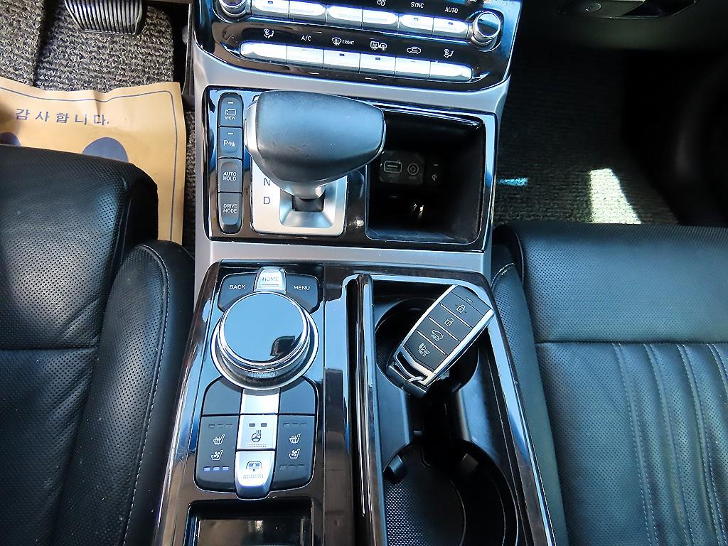 Genesis EQ900 - Vista 11