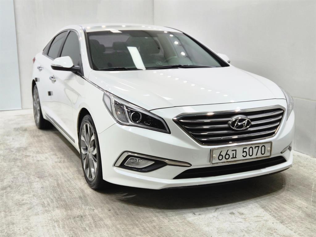 HYUNDAI Sonata - Vista 2