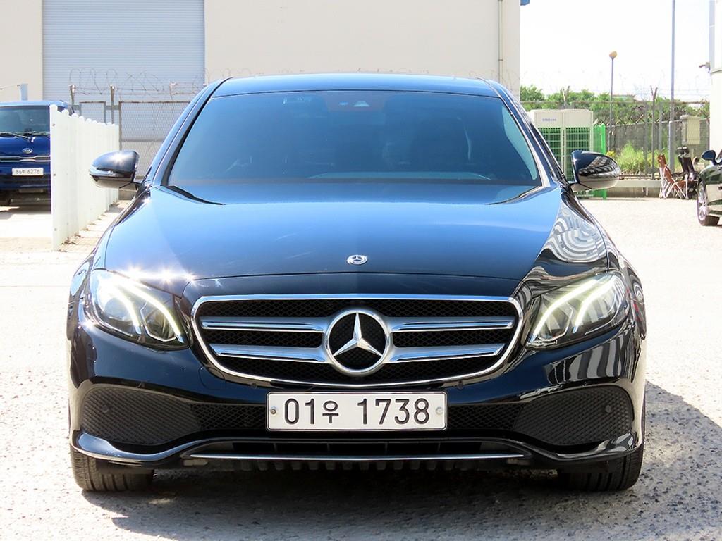Mercedes Benz E class 2017 Negro - Importación desde Corea - HF Imports Iquique - Foto 1