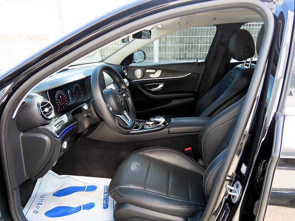Mercedes Benz E class - Vista 5