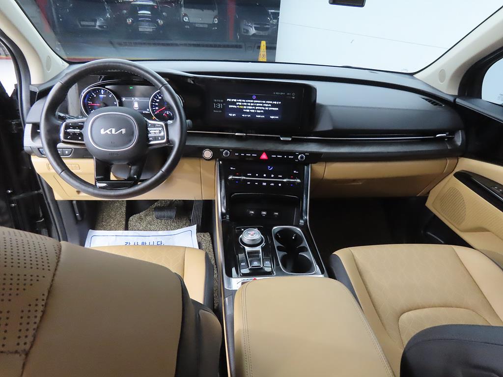 KIA Carnival - Vista 7