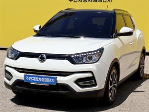 Ssangyong Tivoli - Vista 4