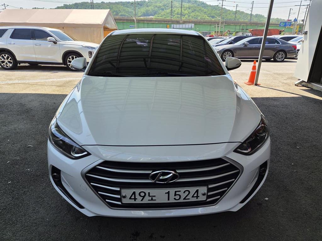 HYUNDAI Avante 2018 Blanco - Importación desde Corea - HF Imports Iquique - Foto 1