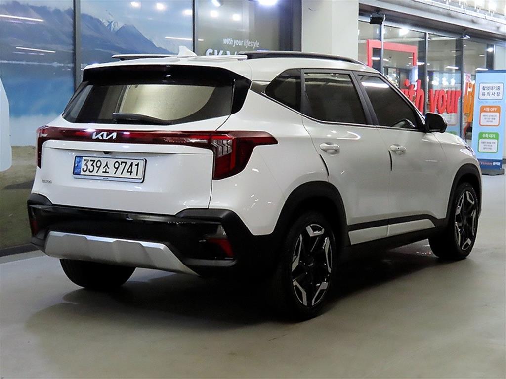 KIA Seltos - Vista 4