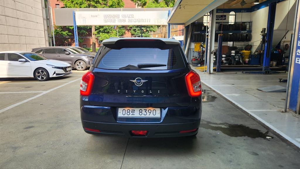 Ssangyong Tivoli - Vista 3