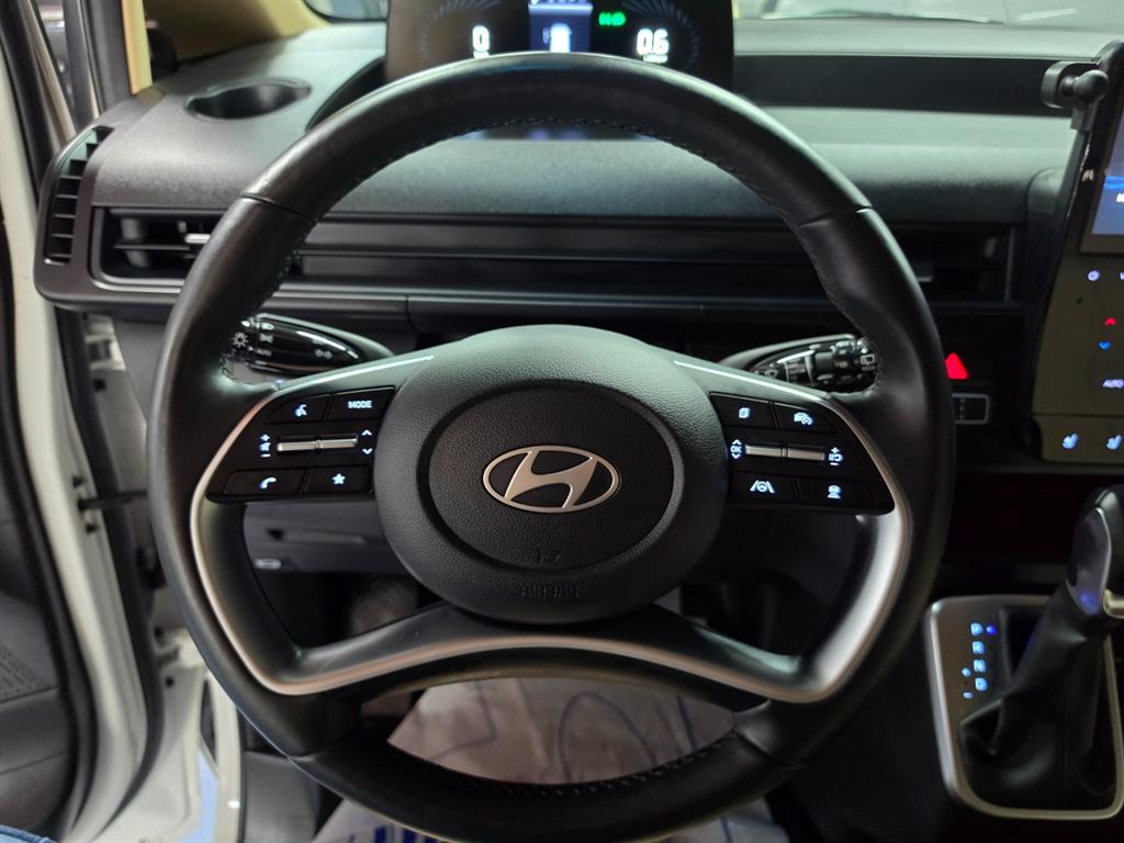 HYUNDAI Staria - Vista 9