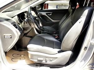 HYUNDAI Avante - Vista 10