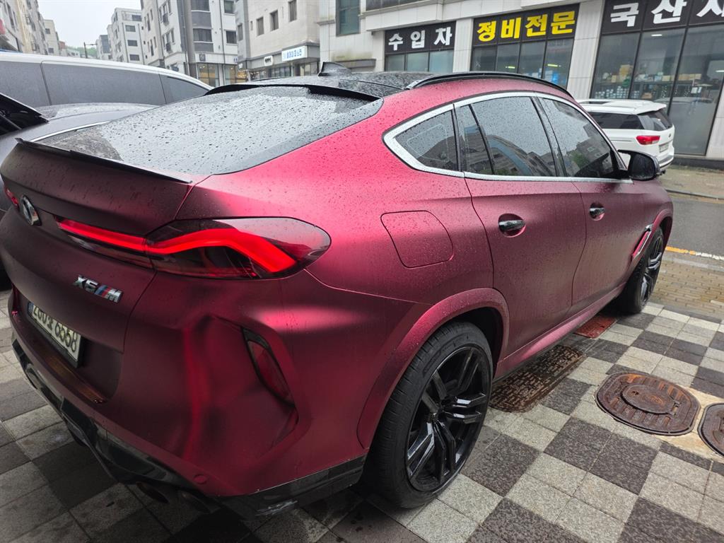 BMW X6M - Vista 4