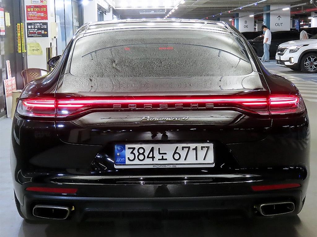 Porsche Panamera - Vista 5