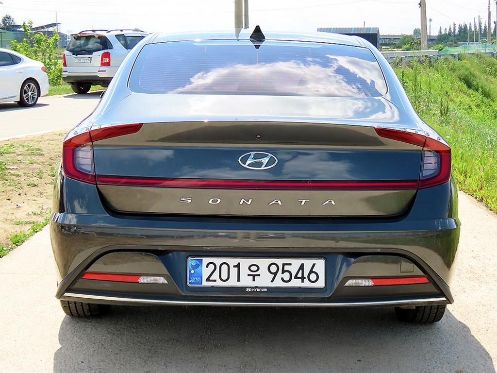 HYUNDAI Sonata - Vista 4