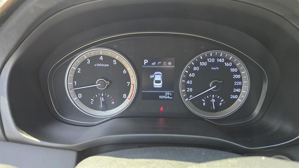 HYUNDAI Grandeur - Vista 6