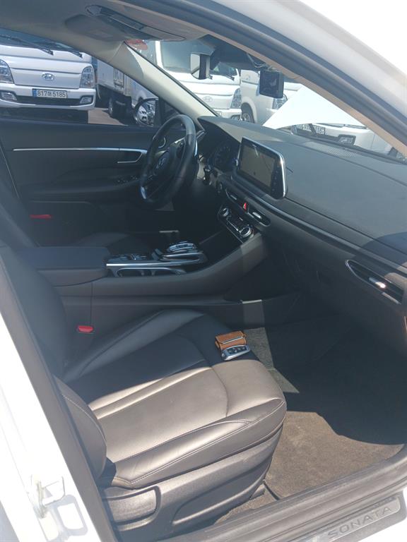 HYUNDAI Sonata - Vista 7