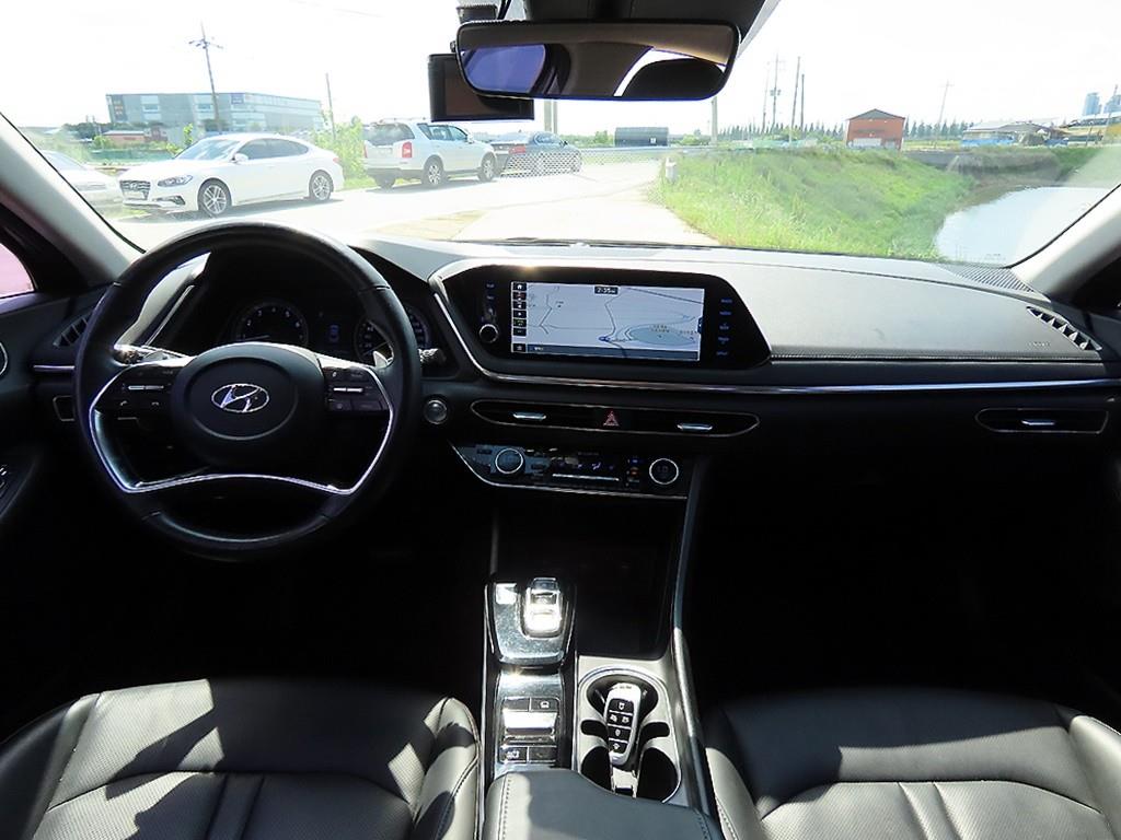 HYUNDAI Sonata - Vista 9