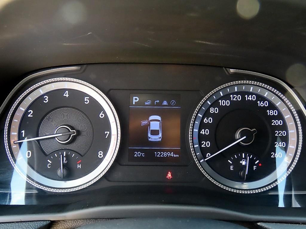 HYUNDAI Sonata - Vista 8