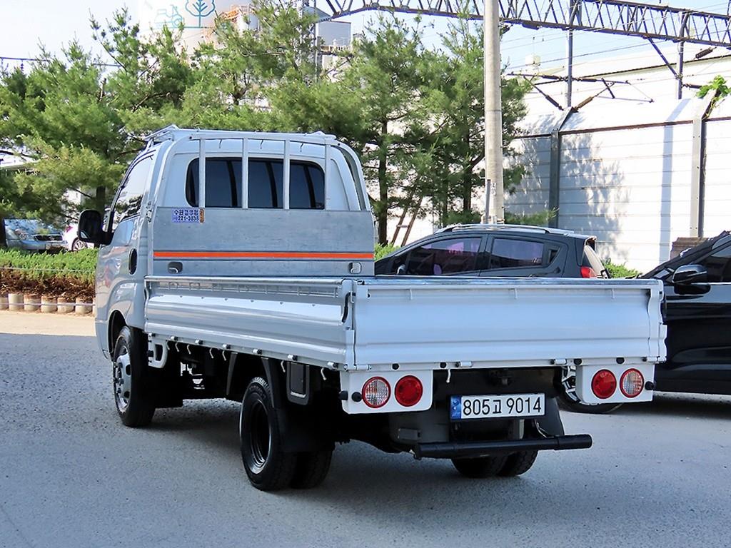 Small Truck Cargo (small) - Vista 3