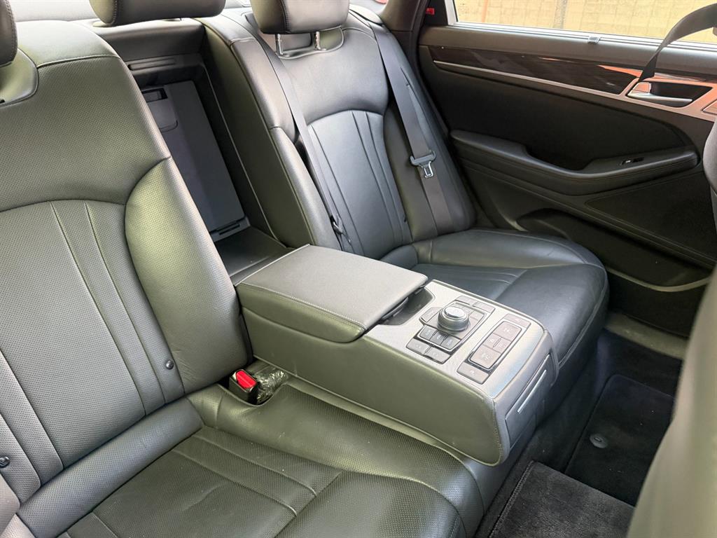 Genesis G80 - Vista 6