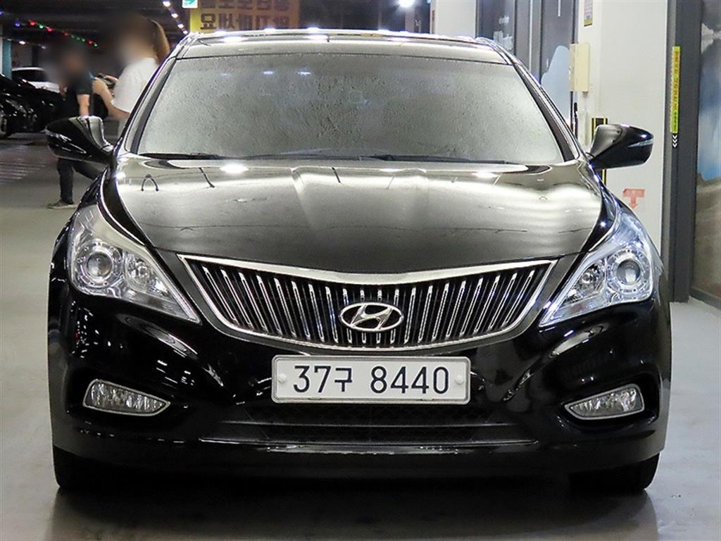 HYUNDAI Grandeur - Vista 2