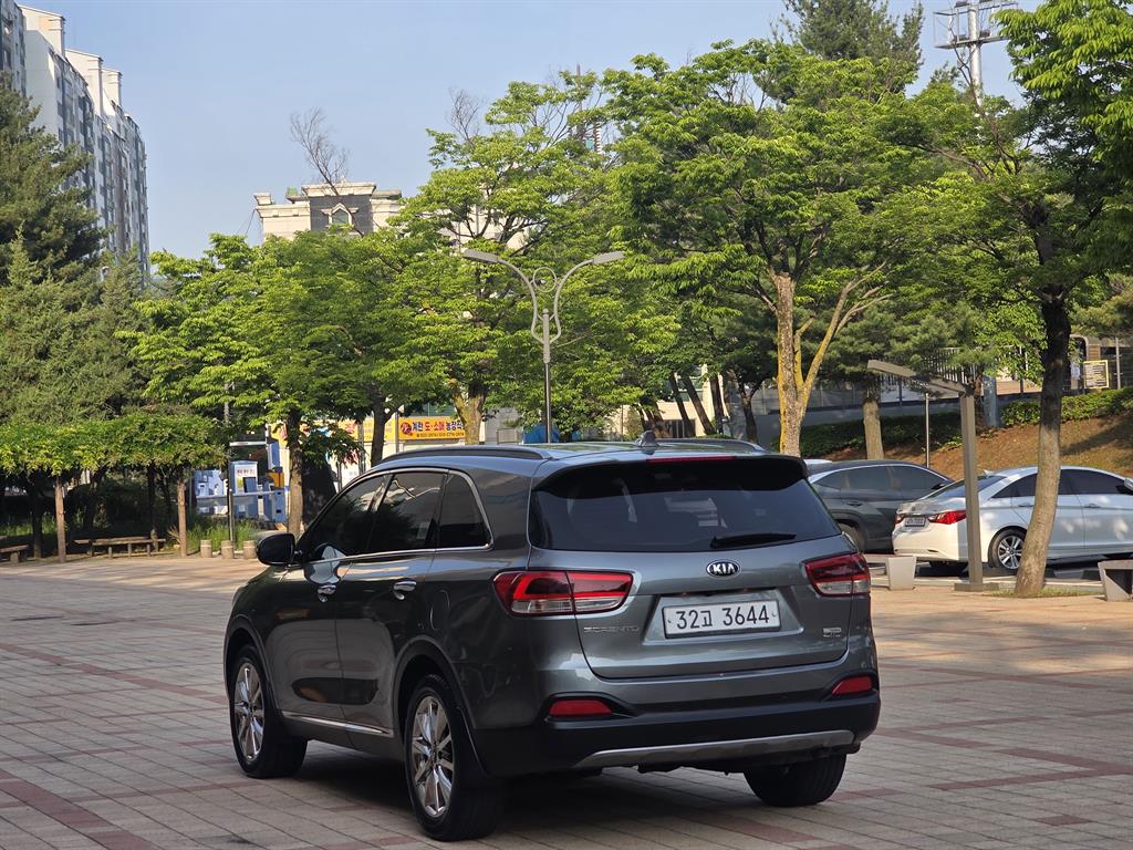 KIA Sorento - Vista 5