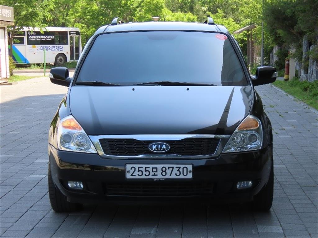KIA Carnival 2011 Negro - Importación desde Corea - HF Imports Iquique - Foto 1