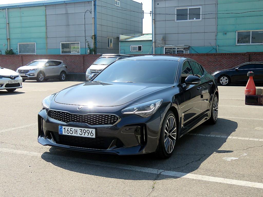 KIA Stinger - Vista 2