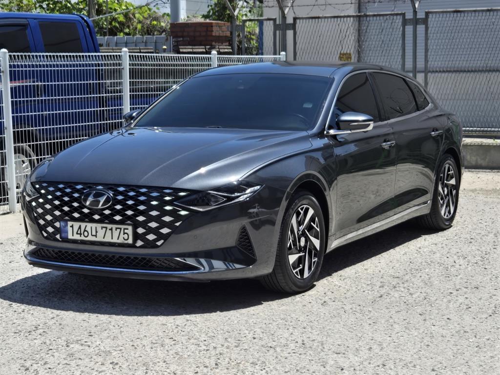 HYUNDAI Grandeur - Vista 2