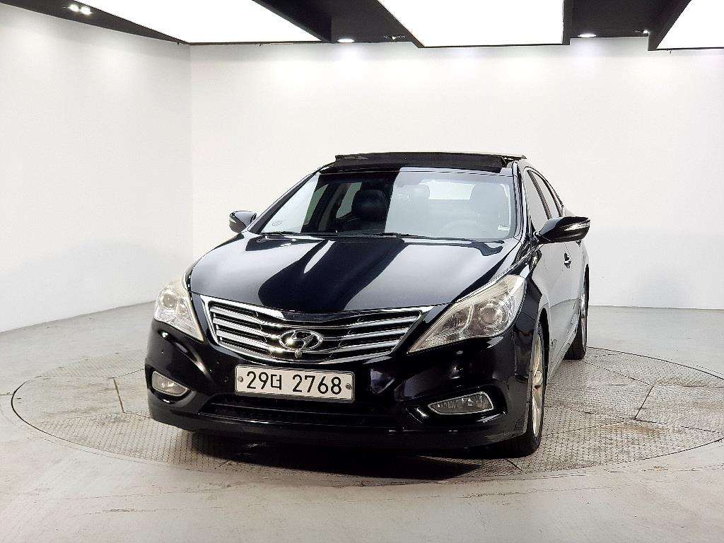 HYUNDAI Grandeur - Vista 2