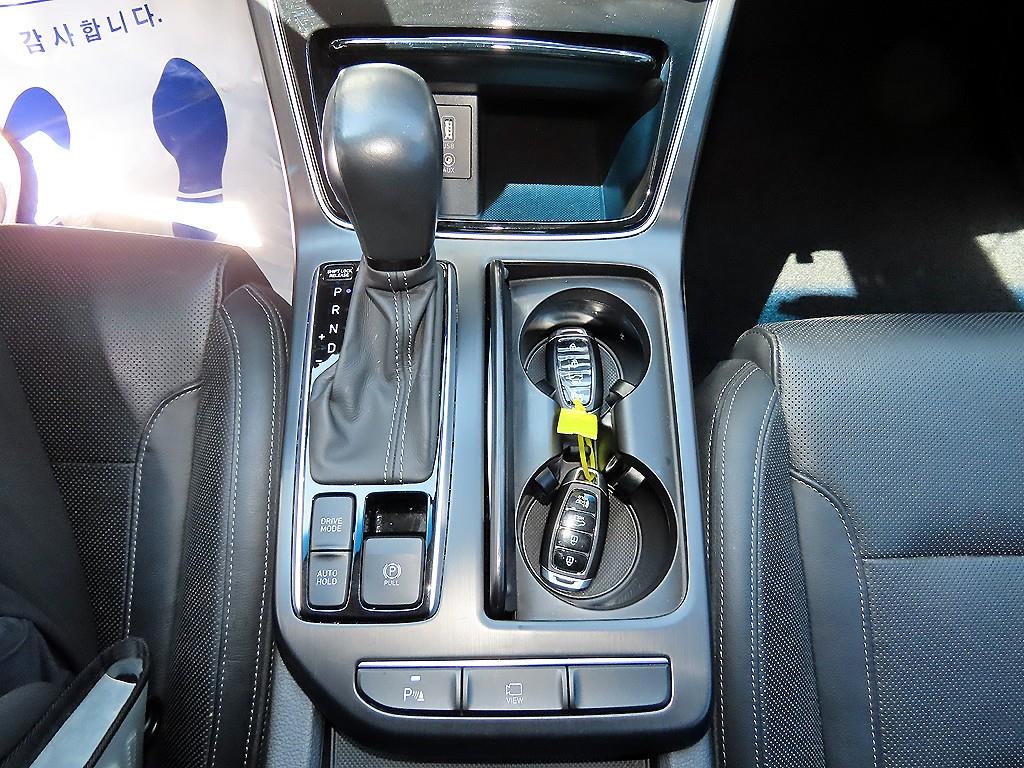 HYUNDAI Grandeur - Vista 10